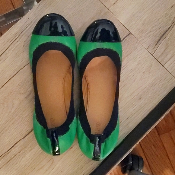 J Crew leather green and Navy blue ballerina flats round toe size 8
